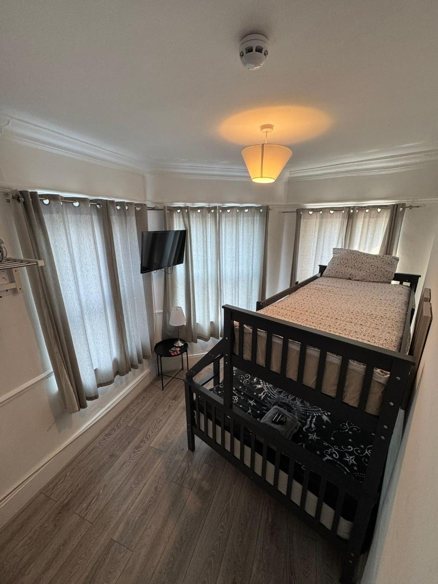 Wandsworth Guest Rooms 64 伦敦 外观 照片